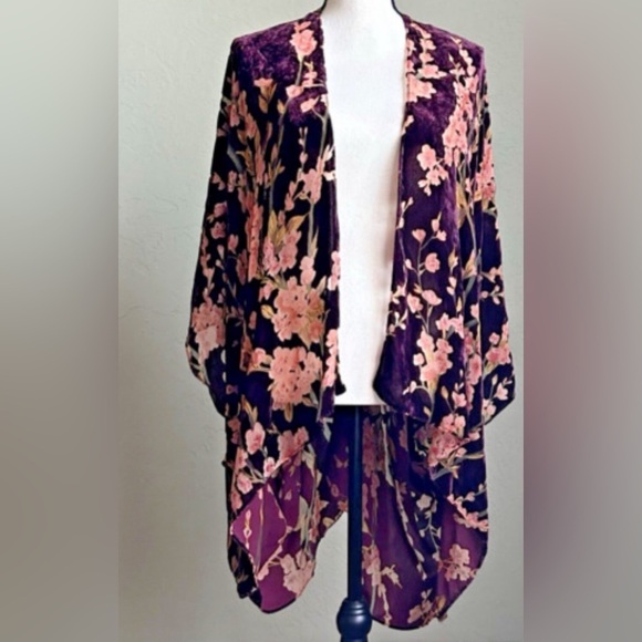 NWT Lane Bryant Velvet burgundy Floral Burnout Kimono one size - Picture 2 of 5